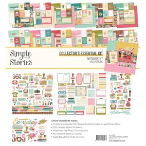 Op de afbeelding: Een scrapbook kit met de tekst "Collector's Essential Kit Noteworthy 192 Pieces". De kit bevat papier met patronen, stickers en uitgestanste stukken met bloemen- en kalenderthema's. Het kleurenpalet omvat roze, blauwgroen en beige.