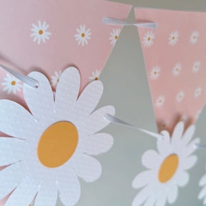 Daisy Banner, Daisy birthday Banner, Daisy Party Decor, Daisy Birthday Theme Banner, Groovy Party Decor, Groovy Birthday Banner, Baby Shower