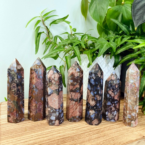 Que Sera Stone Tower | Flowers Floral | Calcite Quartz Kaolinite | Healing Crystal | Reiki Chakra
