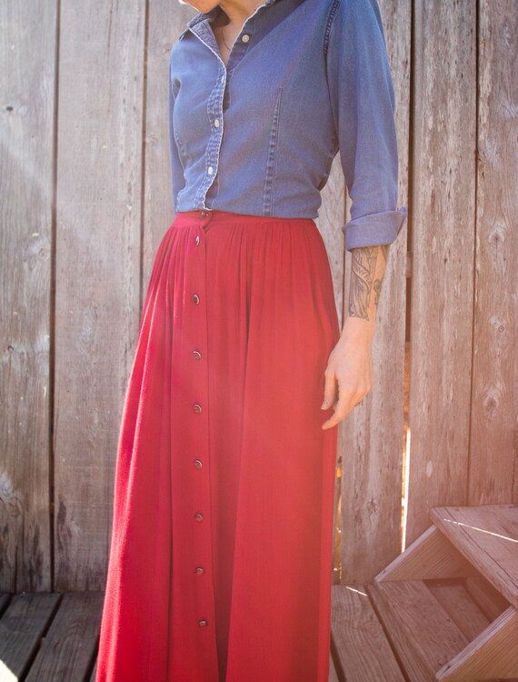 90s Red Button Down Textured Midi/Maxi Skirt - S - image 4