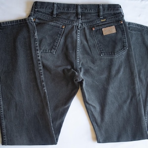 70s Black Wash Wrangler Cowboy Cut Jeans - 32x36 bild 1