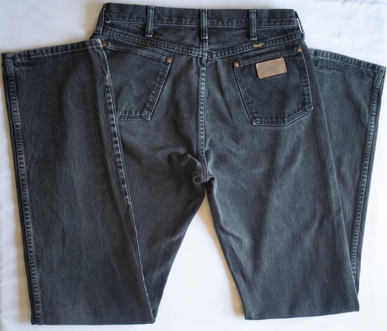 70s Black Wash Wrangler Cowboy Cut Jeans - 32x36 bild 1