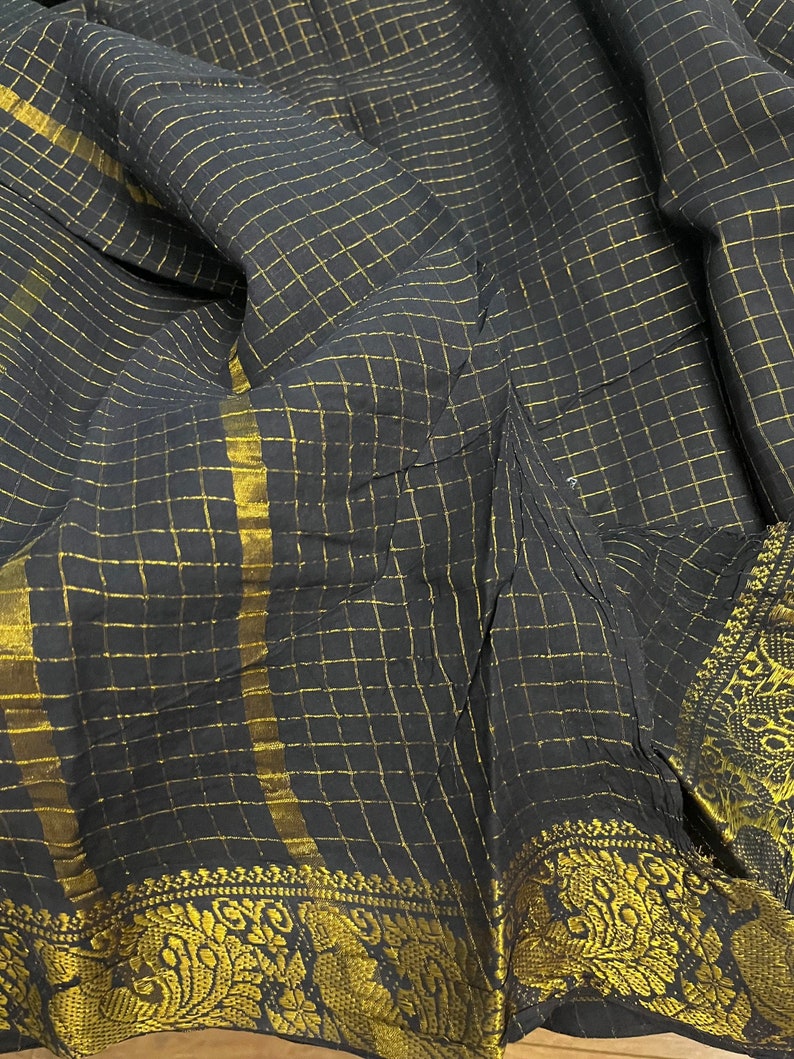 Alluring Black Handloom Madurai Sungudi pure cotton saree with gold zari Jari kattam sungudi saree Indian sari ethnic wear Festive saree image 3