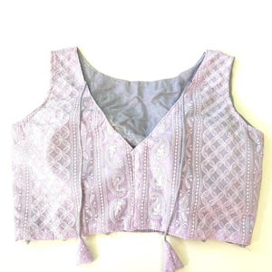 Camicetta Saree in Georgette Chikankari lavanda / Top corto Sari indiano senza maniche / Choli immagine 2