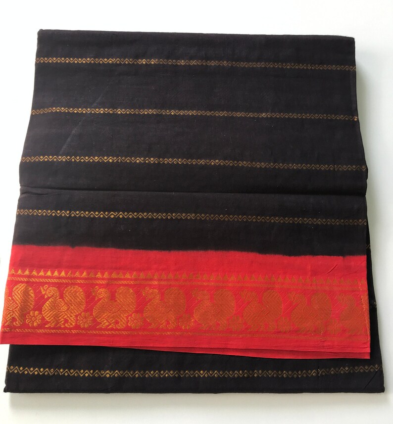 Handloom Veldhari Design Madurai Sungudi saree Traditional SouthIndian Festive wear sarees Party wear sariMadurai Temple City sari image 3