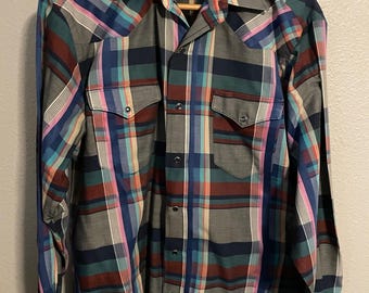Camicia vintage Wrangler da uomo, taglia 15.5 (33 XL), taglio cowboy, a quadri, con bottoni a pressione in madreperla, prodotta negli Stati Uniti negli anni '90.