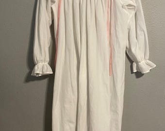 Vintage Pleasant Company Gown Womens Large White Ruffle Lace Prairie FLAW