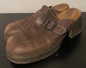 Vintage American Eagle Outfitters Clog Shoes Womens 9 Brown Leather Buckle Y2K