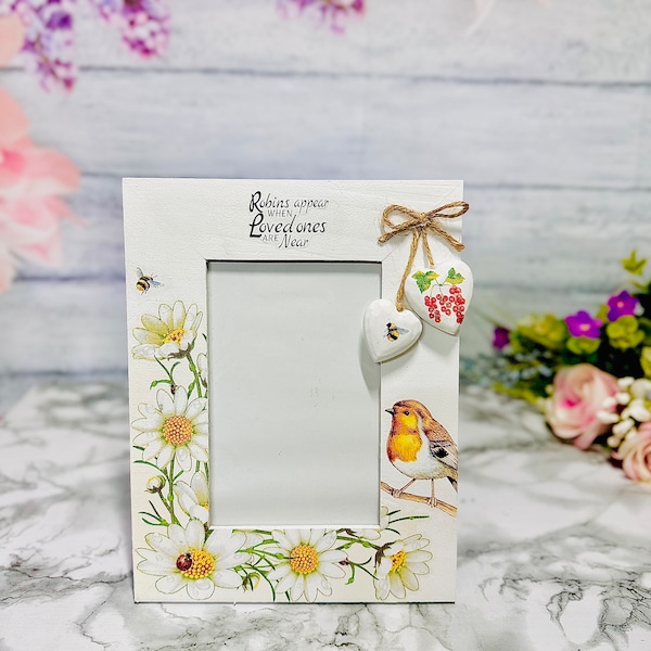 Robin and Daisy Photo Frame, Rustic Decoupage Wooden Picture Frame (4”x6”)