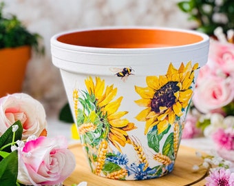 Sunflower decoupaged Terracotta Clay Plant Pot ,Sunflower pot ,pretty planter, Floral plant pot,Garden gifts,gift for mum,gift for her.