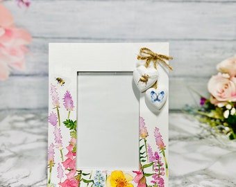 Flower Photo Frame,Floral frame,Wooden frame,Flower frame,Rustic Photo Purple Photo frame,Handmade gift,(4”x6”) Photo.