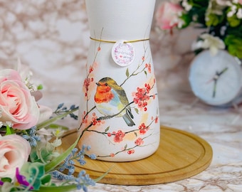 Robin Bird,Handmade Decoupaged Glass Vase,Animal vase ,Home Decor,Gift for her,Gift for Mum,Birthday Gift,New Home Gift.