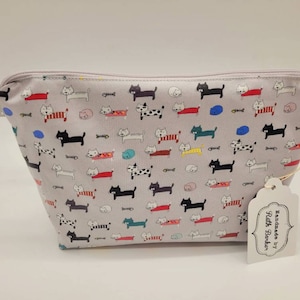 Cat zipped bag,accessories bag, wash bag, medicine bag. Water resistant. 2 different designed fabrics. Other patterns available