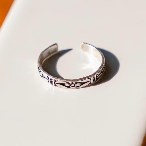 Anillo para el dedo del pie con diseño floral, plata de ley, hecho a mano.