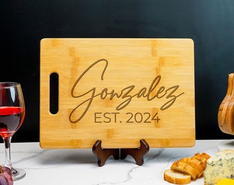 Personalized Bamboo and Walnut Cutting Board with Family Name, Newlywed Couple Gifts, Housewarming Gifts, Custom Engraved Kitchen Board