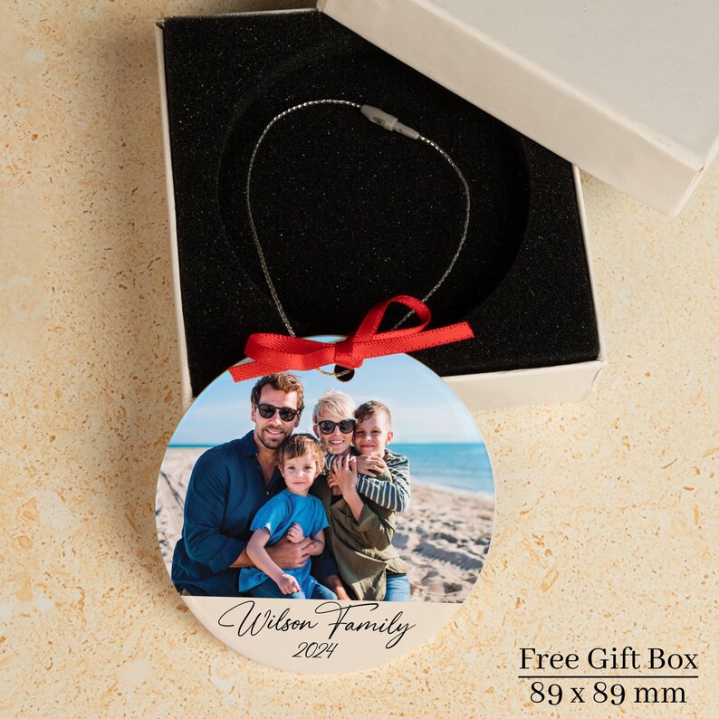 Adorno navideño personalizado para la primera Navidad del bebé, regalos de recuerdo para bebés, adorno navideño familiar, regalos para la primera Navidad, adorno con foto personalizada imagen 5