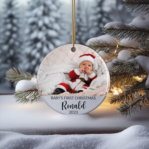 Adorno navideño personalizado para la primera Navidad del bebé, regalos de recuerdo para bebés, adorno navideño familiar, regalos para la primera Navidad, adorno con foto personalizada imagen 7