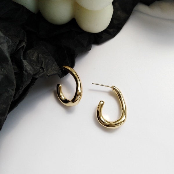 L011 Gold stud earrings/Christmas earrings/hoop earrings/Boho design earrings/Charismas winter jewelry
