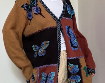 Vtg 90er Schmetterlingspullover Cardigan, Vintage Grobstrick-Gitterknopf-Frontpullover, Schmetterlingspullover-Strick, Tabakblau-Schwarz-Strick