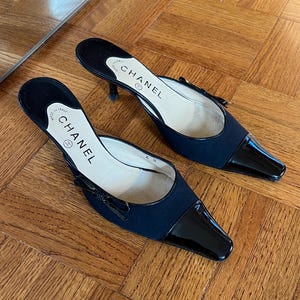 CHANEL パンプス 黒 モノグラム ヒール7cm 36½ 21.5〜22cm 楽天市場】CHANEL シャネル 美品 CHANEL シャネル ヒール ロゴ