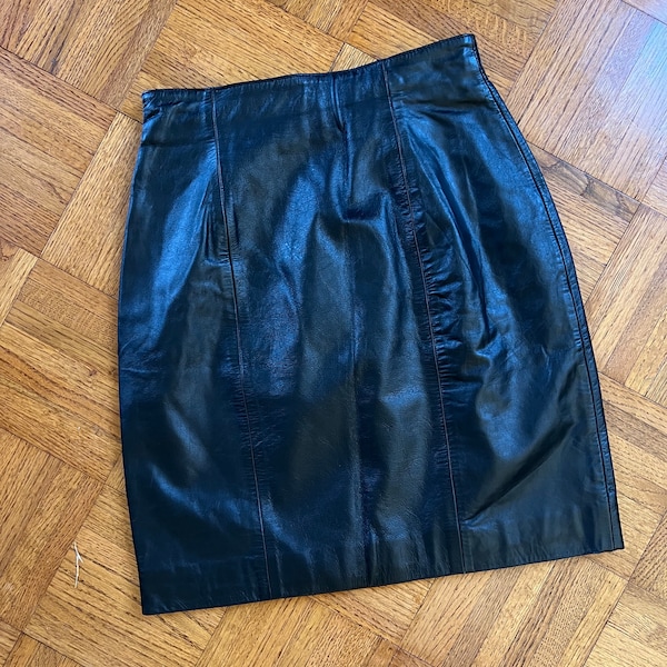 Vtg Leather Mini Skirt, Vintage Y2K Black Mini Skirt, 90s Leather Short Skirt, XS 23-24”