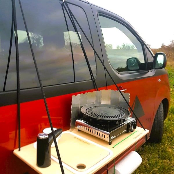 CAMPERINI MINIMAL - plan de travail suspendu avec évier et robinet, parfait pour le camping, dans la voiture ou dans le jardin.