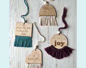 Car Charm SVG, Car Hanger File in legno, Regalo incoraggiante per un amico, Ciondolo per specchietto retrovisore, Decorazione BOHO, Accessori per auto per donna, Regalo per insegnante