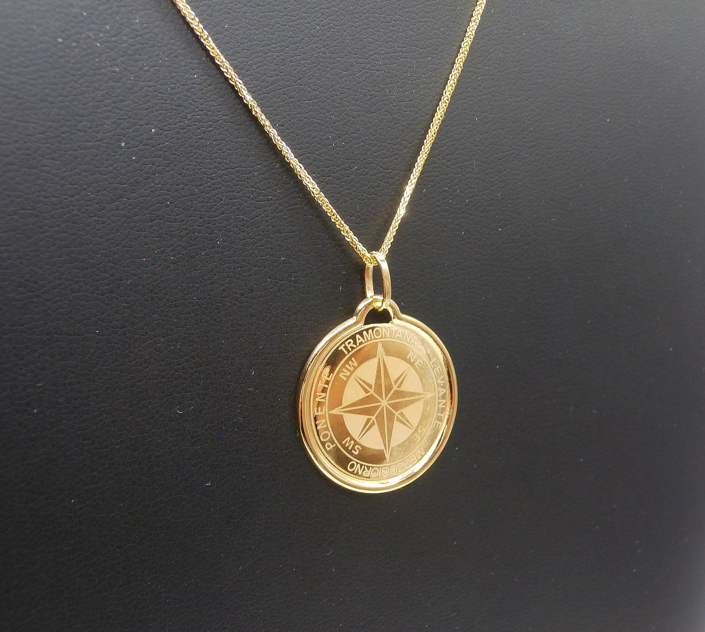 Pendentif Marine Or Jaune 18K | Étoile Nautique, Rose Des Vents, Boussole