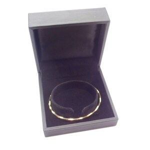Women's 18KT yellow gold hoop bracelet - 18K Yellow Gold Bracelet - Bangle Bracelet - Gold Hoop bracelet • Italian Jewelry image 10