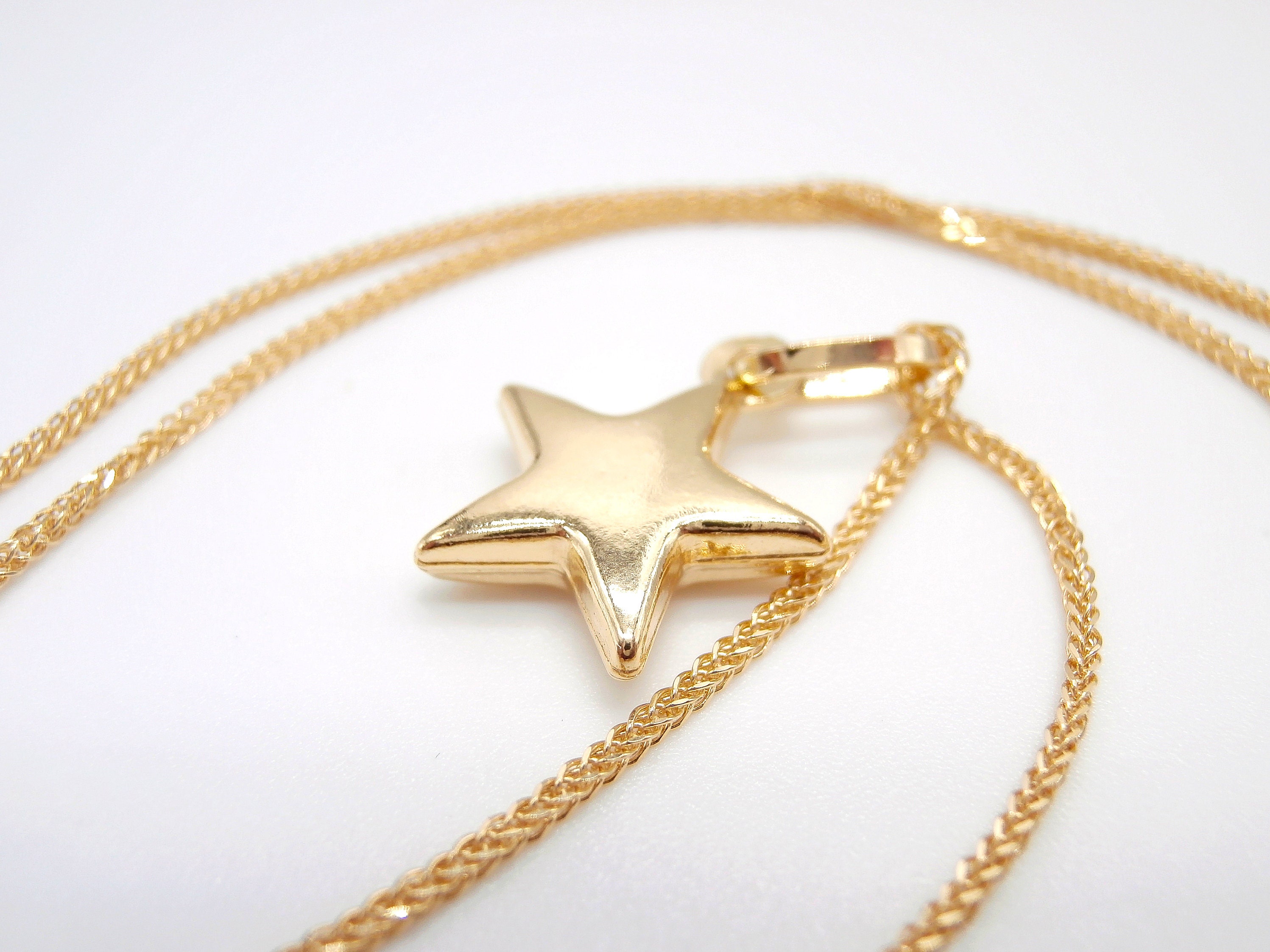 Gold Star Pendant Necklace / 18k Yellow Pendant Star Boxed