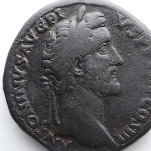 Keizer Antoninus Pius 138-161 AD SESTERTIUS-munt Armeense koning Zeldzaam|GROTE MUNT|Authentieke Romeinse munt|Oud artefact|Uiterst zeldzaam