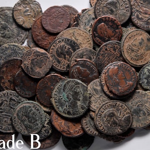 Oud-Romeins muntbronsKwaliteitRomeinse rijkartefactAuthentieke Romeinse muntRomeinse Griekse kunst1600 jaar oudConstantijn Grade B