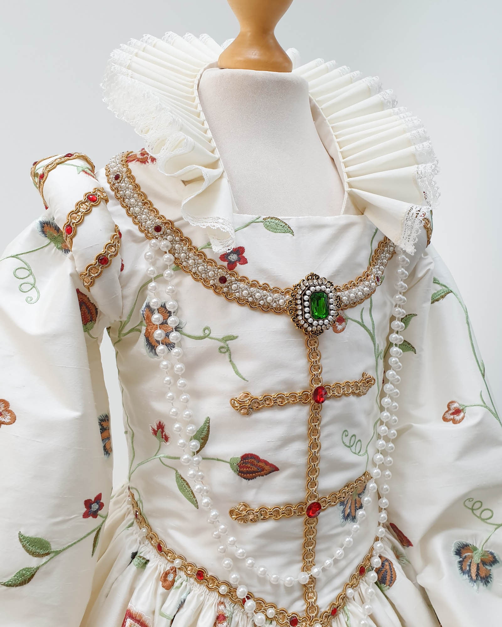 Medieval Neck Ruff Elizabethan Tudor Neck Ruff in Pure Cotton With Lace Edging - Etsy
