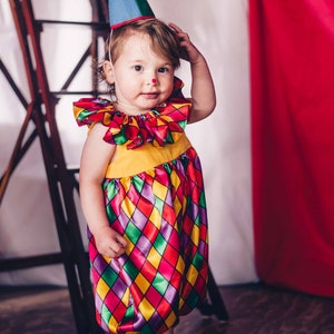 Baby Clown Kostüm für Fasching und Karneval mit Strampelanzug und Filzhut