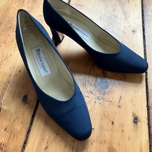 women navy blue dress shoes heels pumps business meeting Navy blue Almond Toe pump for interchangeable heels
