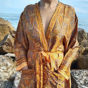 Unisex Paisley Seidenrobe, Luxus Kimono, Resort tragen, Loungewear, Geschenke für ihn, Geschenke für sie, Bademode, Strandmode, Geschenk zum Vatertag