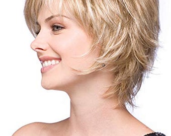 Short Blonde Pixie Cut Wig for  Women with Bangs Natural Wavy Synthetic Hair Wigs .