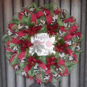 Christmas Wreath, Mistletoe and Kisses Wreath, Holiday Wreath, Winter Wreath, Deco Mesh Wreath, Christmas Décor Front Door Wreath