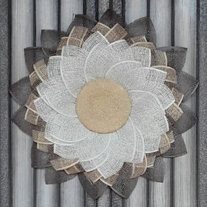 Daisy Flower Wreath, Daisy Wreath, Fall Wreath, Farmhouse Wreath, winter Wreath, Everyday Burlap Wreath, Front Door Wreath, Sunflower Wreath
