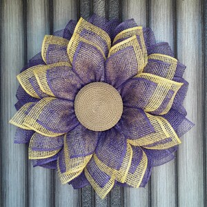 Daisy Flower Wreath, Spring Wreath, Summer Wreath, Burlap Flower Wreath, Front Door Wreath, Mother&#39;s Day Gift, Everyday Wreath