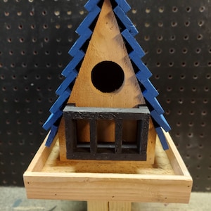 Wren or Sparrow very nice A-Frame birdhouse / feeder (35) -All our creations are Unique, ONE OF A KIND. Never make anything twice!