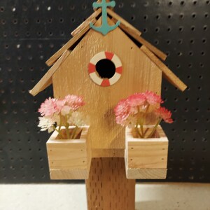 Cute little Beach Cottage Birdhouse - 100% western red cedar - great for wrens / finches -ONE OF A KIND. Never make anything twice! (258)