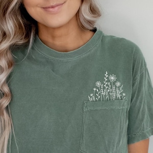 Wild Flowers Pocket Shirt, Wildflower Tshirt, Floral Shirt, Botanical Shirt, Flower Shirt, Nature Lover Shirt,Ladies Shirts, Womens Tees