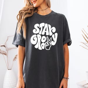Comfort Colors Stay Groovy Shirt, Stay Groovy Tshirt, Groovy Tee, Groovy Birthday Party Outfit, Stay Groovy Tee, Hippie Shirt, Groovy Party