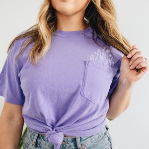 Wild Flowers Shirt, Wildflower Tshirt, Floral Shirt, Botanical Shirt, Flower Shirt, Nature Lover Shirt,Ladies Shirts, Womens Tees,Flover Tee