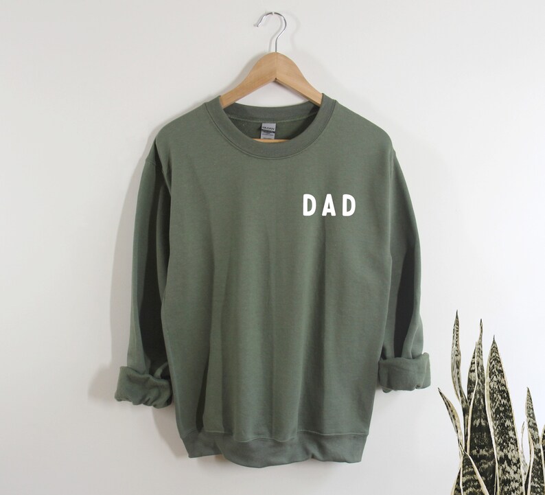 Comfortable Dad Sweatshirt and Dada Shirt, Ideal for Casual Wear