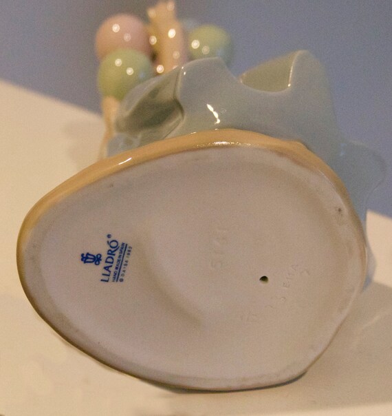 LLADRO #5141 Girl With Balloons.. the Balloon Seller - Etsy