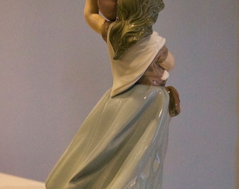 LLADRO #5141 Girl With Balloons.. the Balloon Seller - Etsy