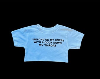 Ich gehöre auf meine Knie geschnittenen Top Shirt