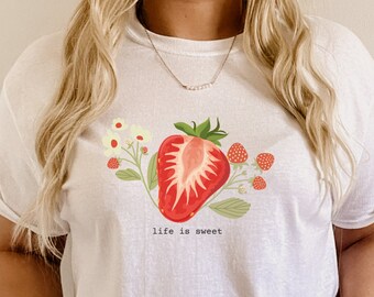 Camisa fresa Camisa botánica Cottagecore Ropa Ropa de moda Camisa vegana Camisa de frutas Fresa Top Cottagecore Camisa